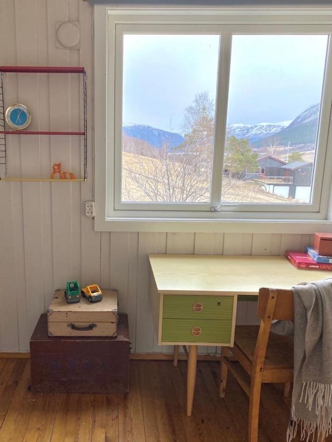 Stort Og Autentisk Hus I Skjak - Kort Vei Til Lom! Екстер'єр фото