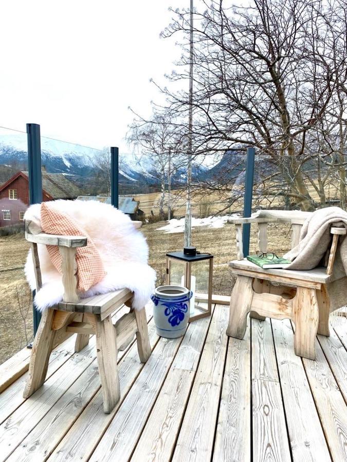 Stort Og Autentisk Hus I Skjak - Kort Vei Til Lom! Екстер'єр фото